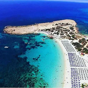 מלון Dome Marina &, איה נאפה